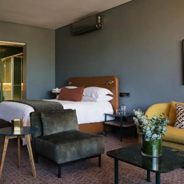 जोहांसबर्ग में, होटल Home Suite Hotels Rosebank