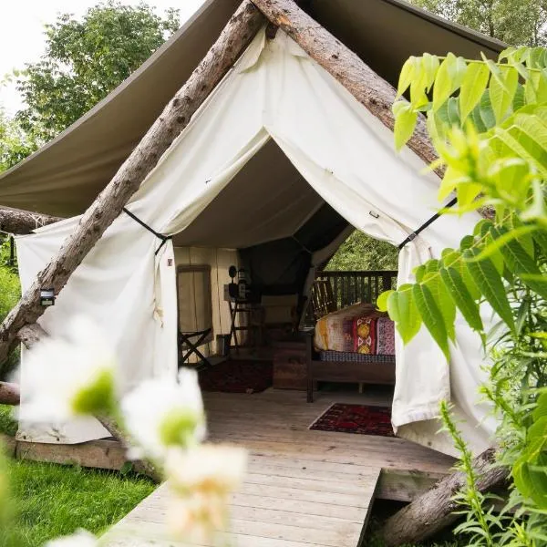 Firelight Camps, hotel u gradu Itaka