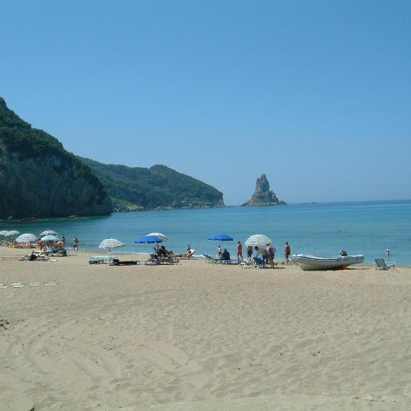 Holiday Studio Apartments yannis on the beach of Agios Gordios in Corfu