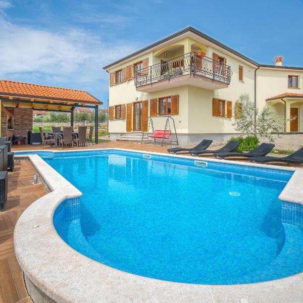 Apartment Ulika-4 by Interhome
