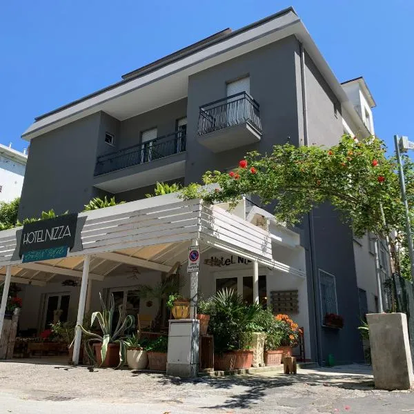 Hotel Nizza Creative Hotel, ξενοδοχείο στο Ρίμινι