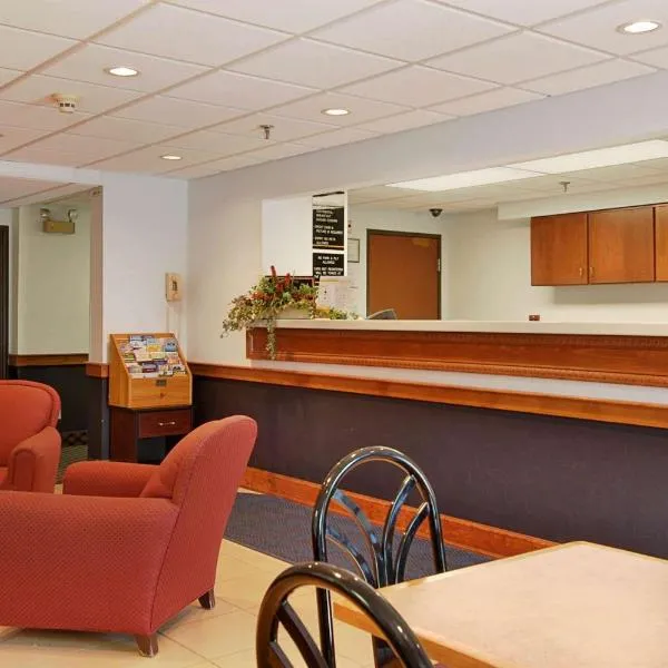 Super 8 by Wyndham Manchester Airport, hotel in Manchester