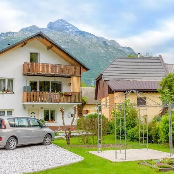 Apartmaji SLATENIK, hotel en Bovec
