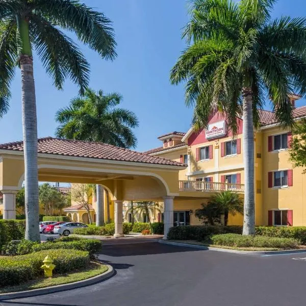 Hawthorn Extended Stay by Wyndham Naples, hôtel à Naples