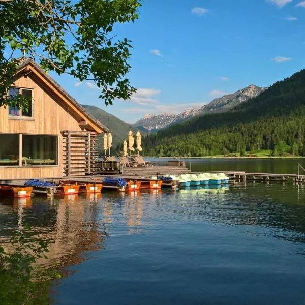 Strandhotel am Weissensee，位于魏森湖的酒店