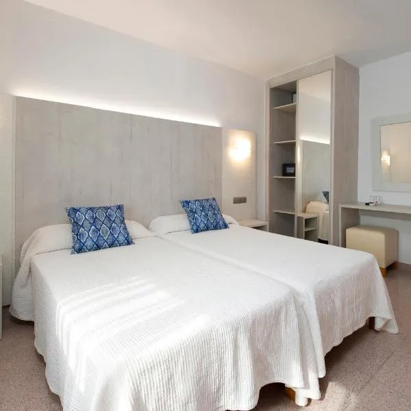 Hostal Roca, hotel v destinaci San Antonio