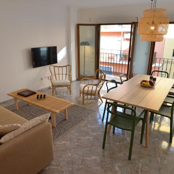 The green townhouse in Denia centre by NRAS