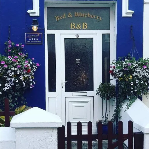 Bed And Blueberry Two Bed Suite for 2,3, or 4 people, ξενοδοχείο σε Douglas