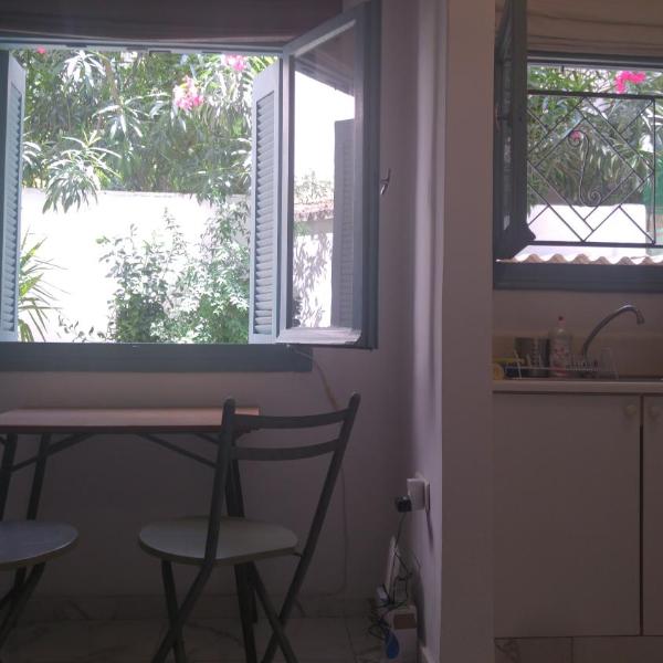 Renovated Studio with garden in heart of Athens