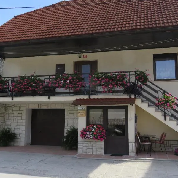 D-D, ξενοδοχείο σε Bovec