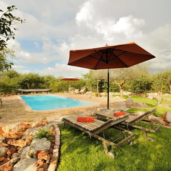 Etosha Village, hotel in Okaukuejo