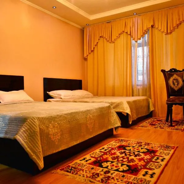 Astoria B&B، فندق في أوش