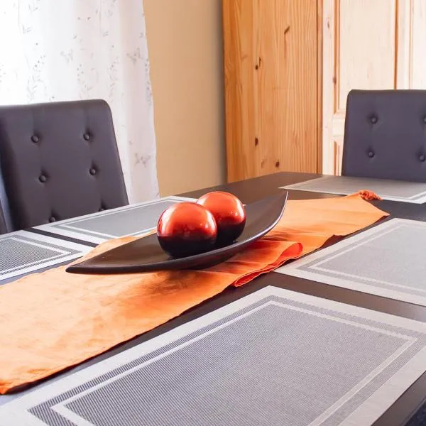 Tuvawa Luxury Suites، فندق في والفيز باي