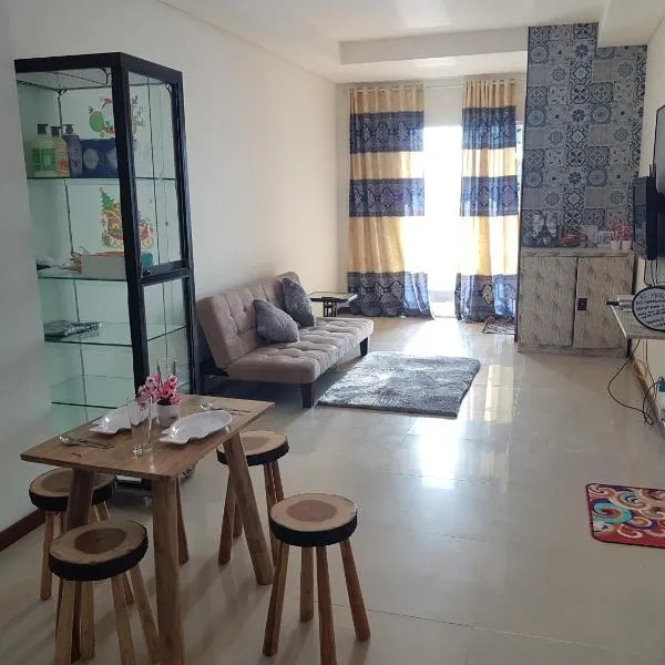 5 Beds 2 Bedroom Floor 20, Sea View, Fast Internet, hotel di Jakarta