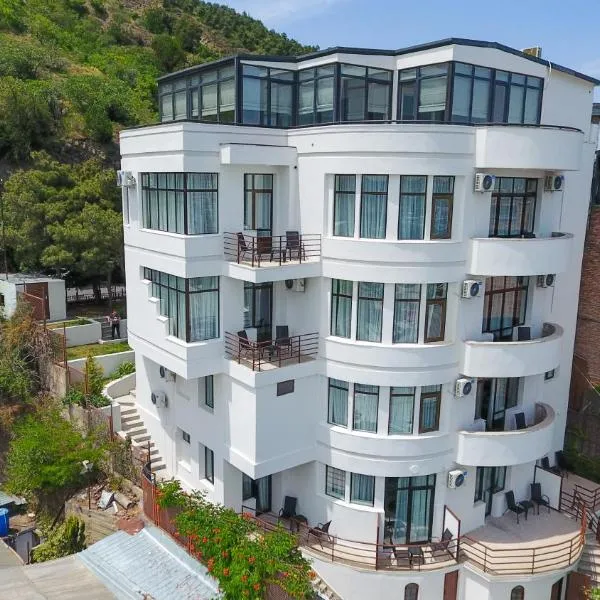 Vista Hotel，位于第比利斯的酒店
