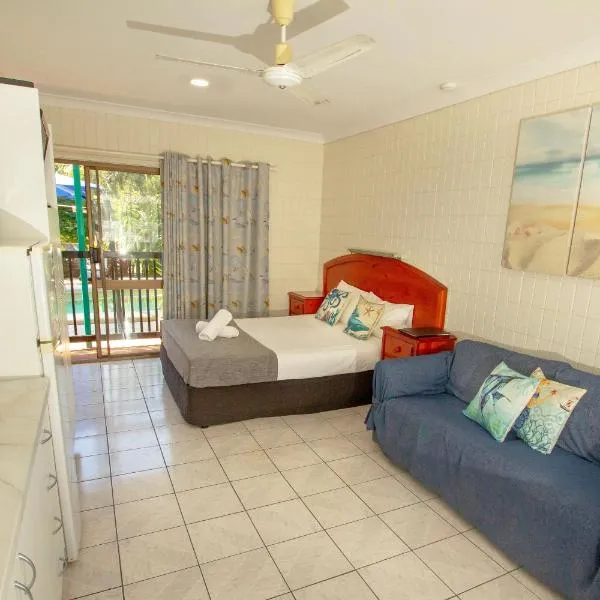 Tropical Palms Resort & 4WD Hire, hotel v destinaci Picnic Bay