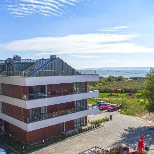 Luxury Resort Krynica -Apartamenty No 1 with swimming pool, hotel in Krynica Morska