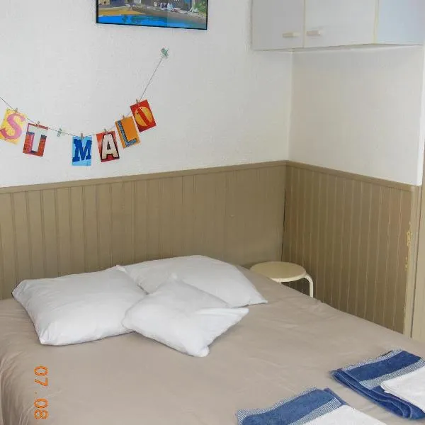 studio bord de mer, SAINT MALO, hôtel à Saint-Malo