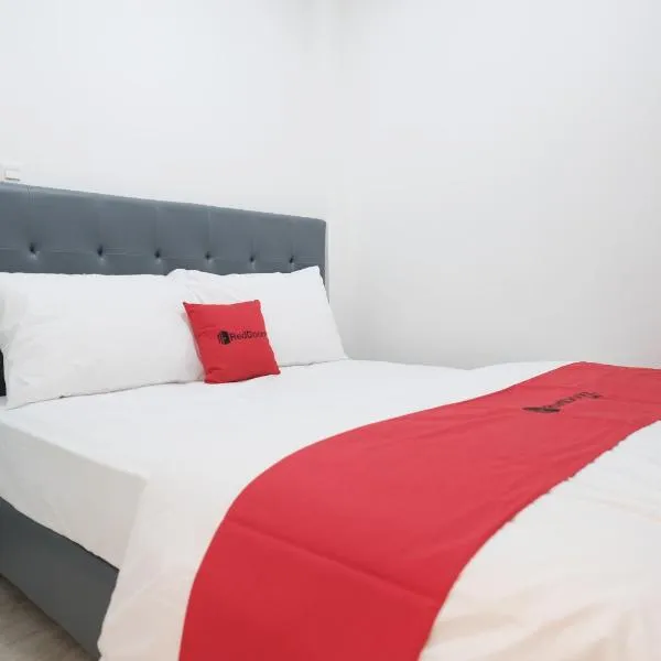 RedDoorz near Taman Palem, hotel di Jakarta