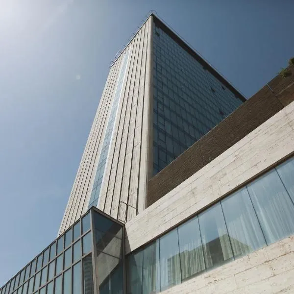 Holiday Inn - Tbilisi by IHG, ξενοδοχείο στην Τιφλίδα
