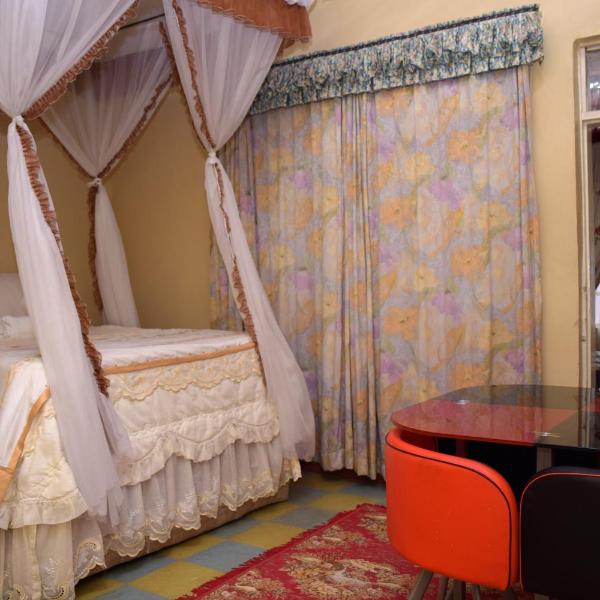 Right Venue Hotel
