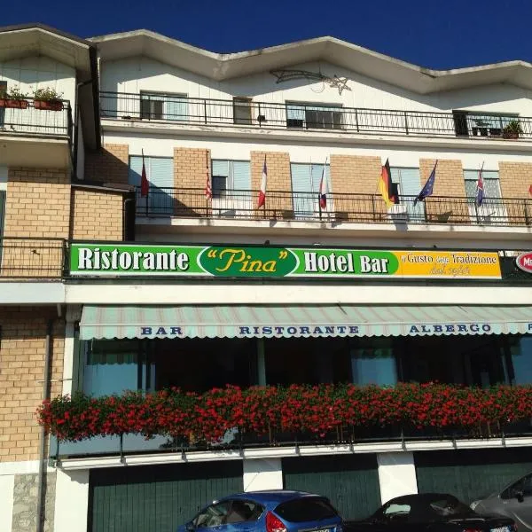 Hotel Pina Ristorante, hotel em Isola del Gran Sasso dʼItalia