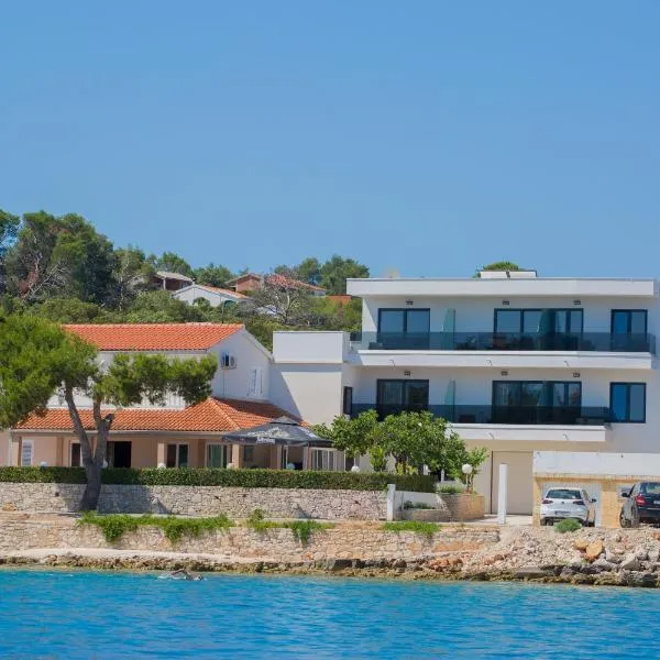 Hotel Paradise Punta, hotel v destinaci Nečujam