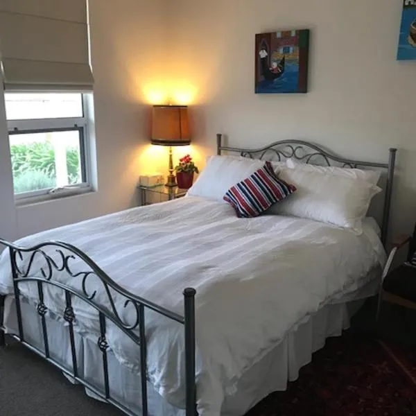 Not quite the Ritz, hotel in West Richmond