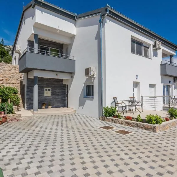 Apartmani Jadranka, hotel in Starigrad-Paklenica