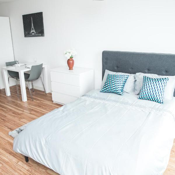 Studio Apartments Free street parking subject to availability