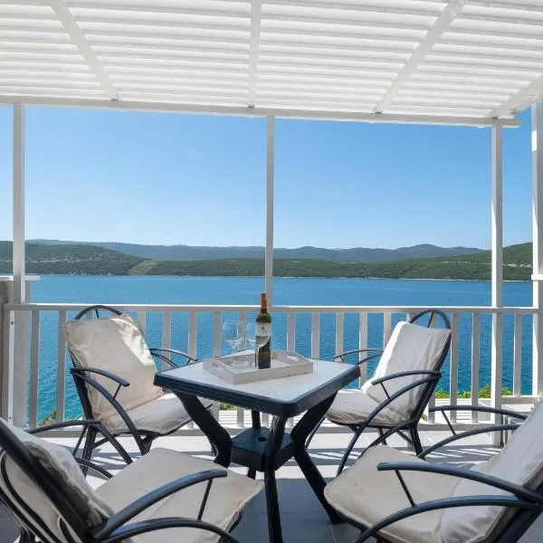 Apartments Lukrecia, hotel v destinaci Neum