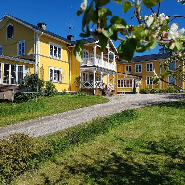 Nygården B&B Hälsingegård, khách sạn ở Harmånger