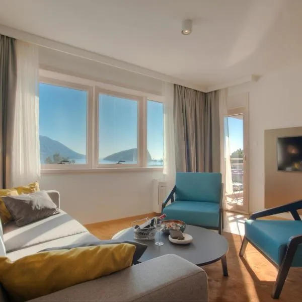 Fontana Hotel & Gastronomy، فندق في بودفا