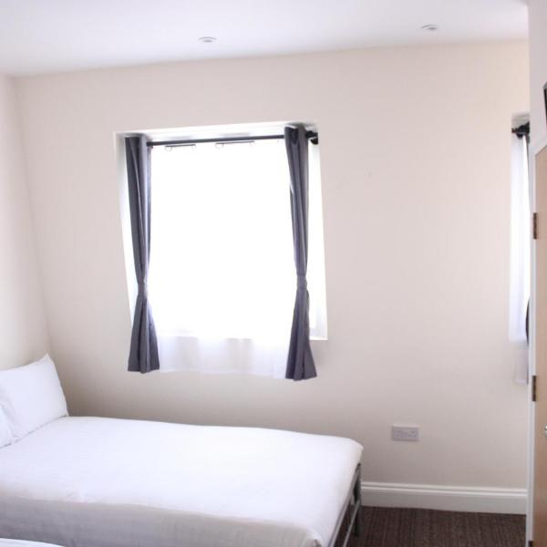Daisy Hotel, London