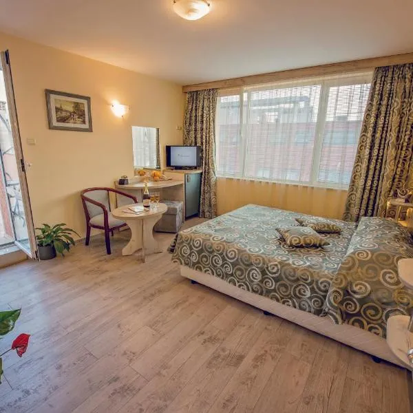 Victoria Hotel, hotel ve Varně