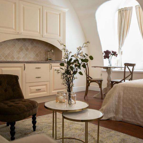 Heart of OLD TOWN - St. Ann apartment