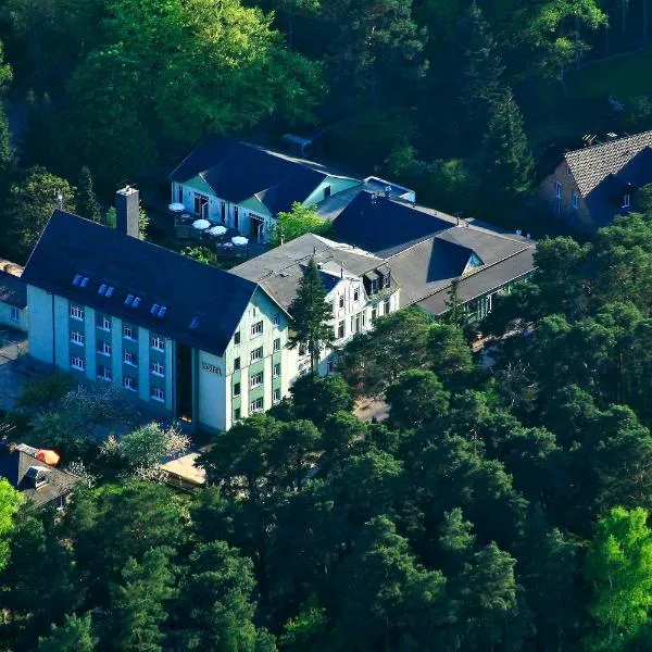 Seehotel Ecktannen, hôtel à Waren