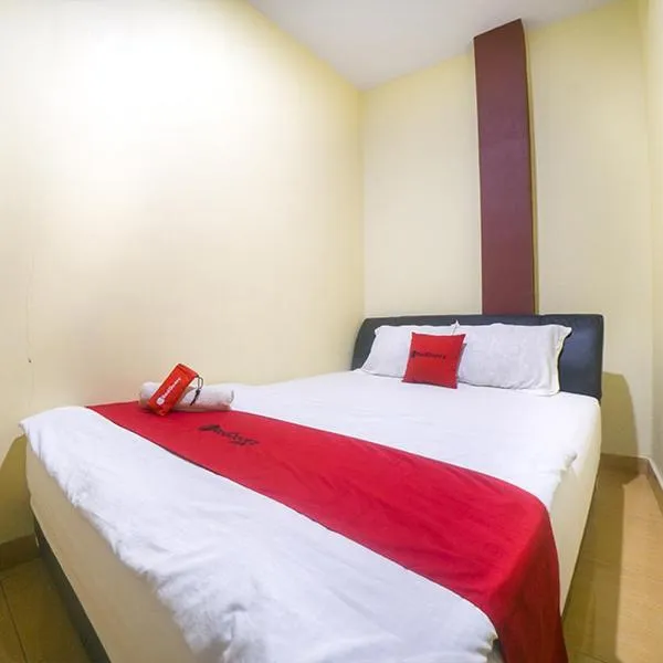 RedDoorz near TVRI Gorontalo – hotel w mieście Telaga