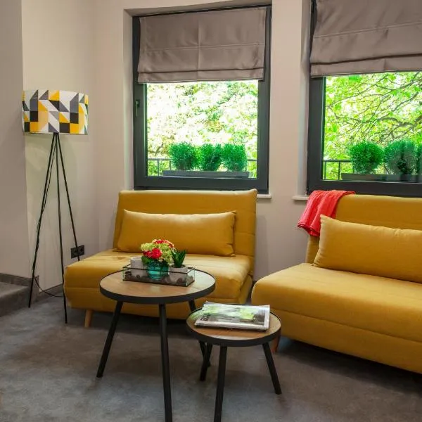 Reverence Boutique Hotel，位于瓦尔纳的酒店