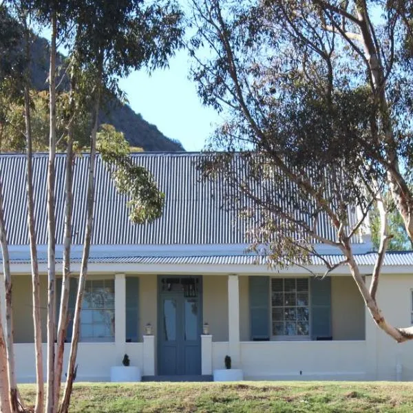 Kandelaars Cottage, Hotel in Oudtshoorn