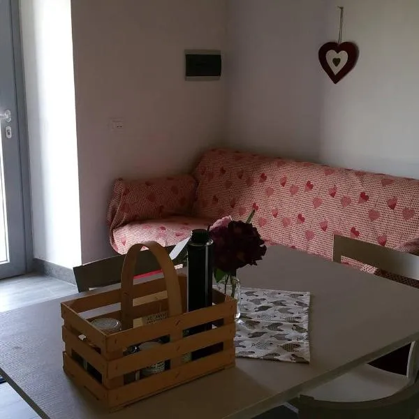 piccolo casale a "le Moline" in una vera fattoria，位于韦特拉拉的酒店