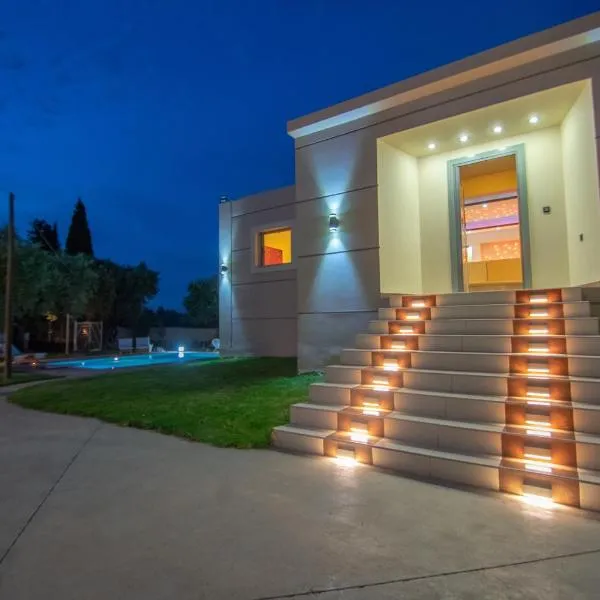 Zante Lagos holiday homes Treehouse and Villa, ξενοδοχείο σε Vouyiáton