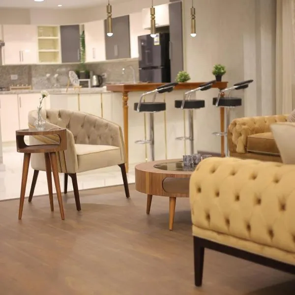 Apartment in Mohandesin (Families Only)，位于开罗的酒店