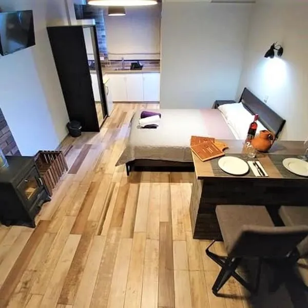 Perneia Rooms, hotel en Askas