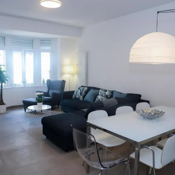 high class flat, hôtel à Luxembourg