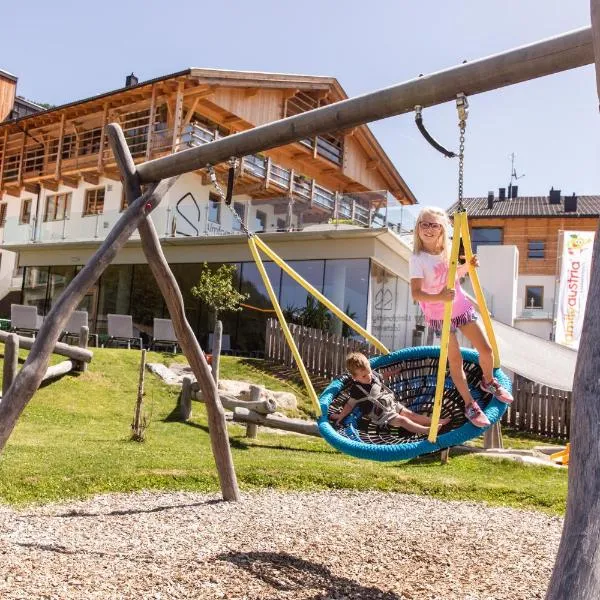 Almfamilyhotel Scherer, hotel a Obertilliach