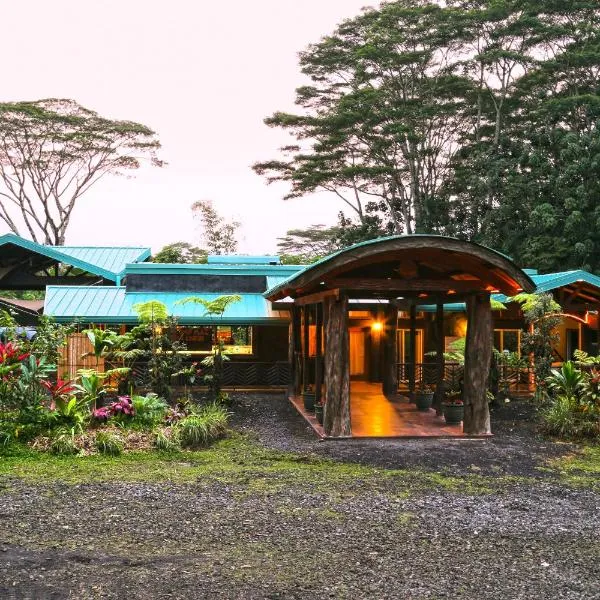 Hawaiian Sanctuary Eco Retreat Center、パホアのホテル