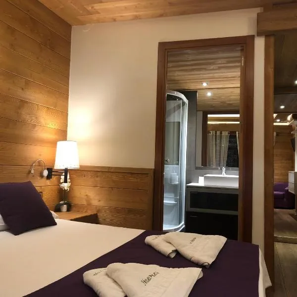 Hostal Piteus、サン・ロレンゾ・デ・モルニスのホテル