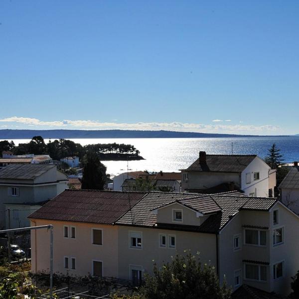 Apartment Per - sea view & parking space