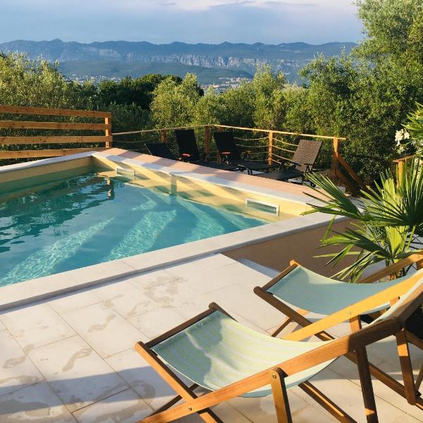 Four Bedrooms Villa Anita